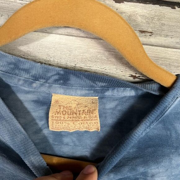 Vintage The Mountain Shirt - Picture 5 of 9